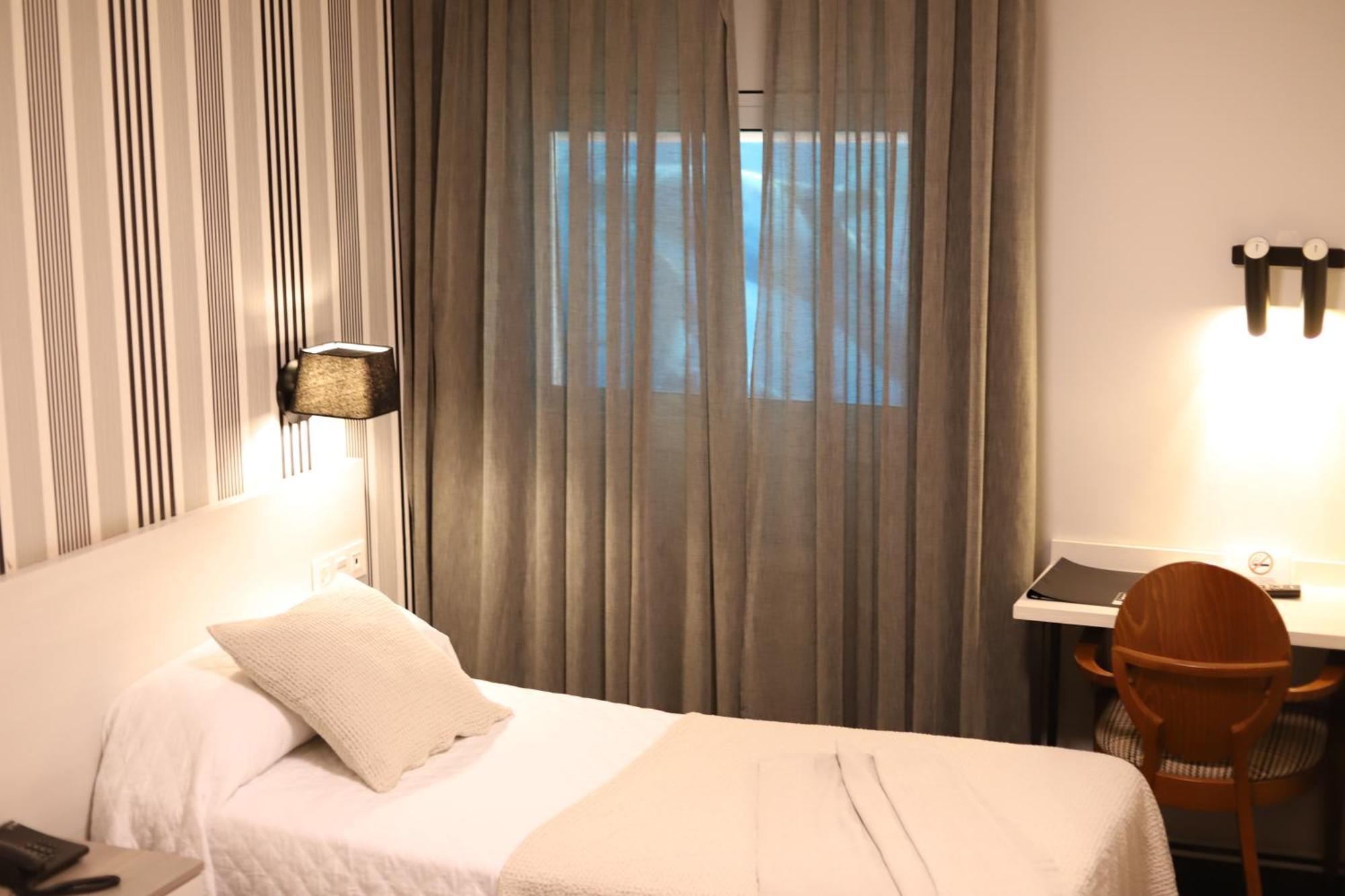 New Hotel Colon Матаро Екстер'єр фото