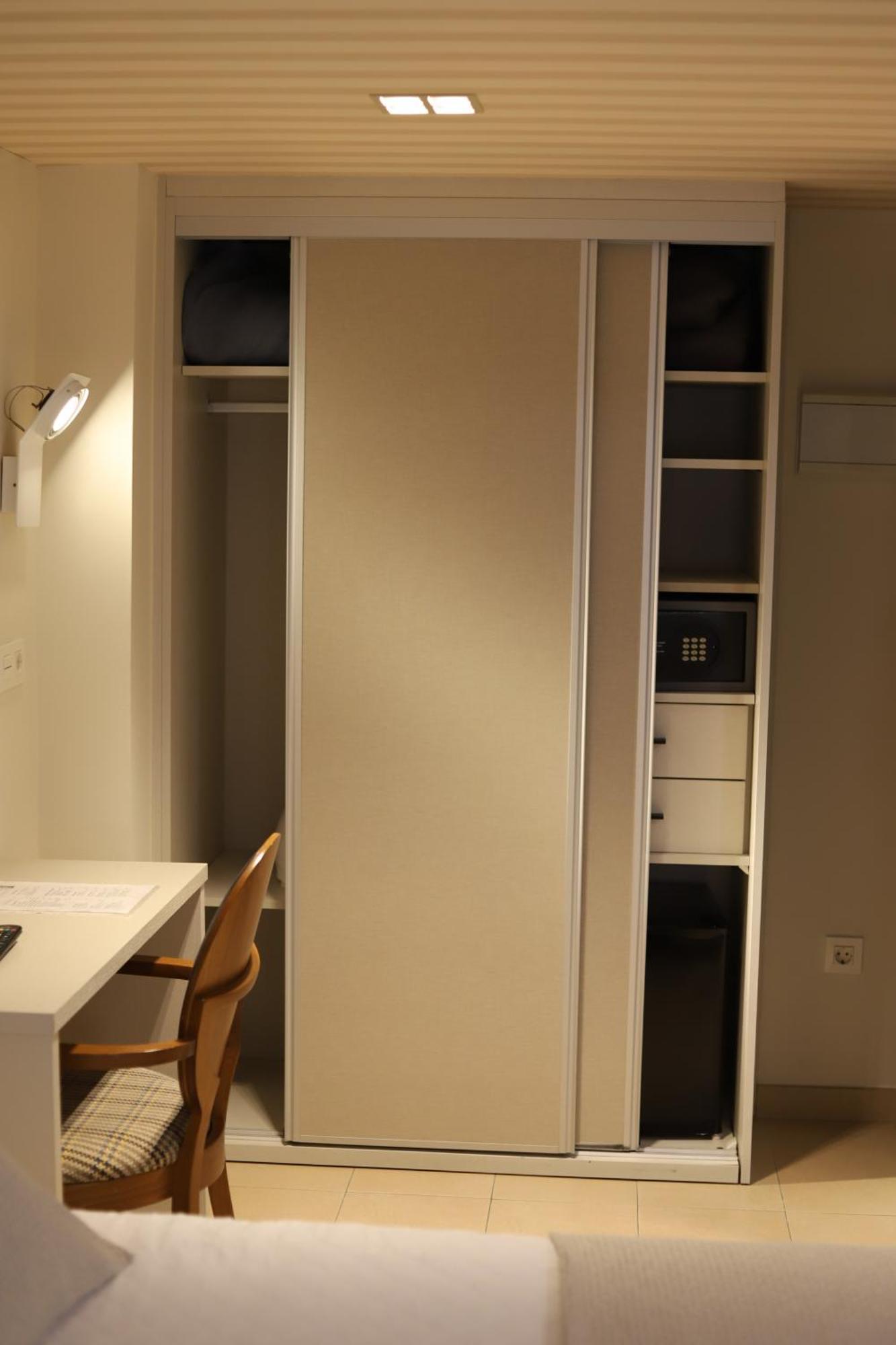 New Hotel Colon Матаро Екстер'єр фото